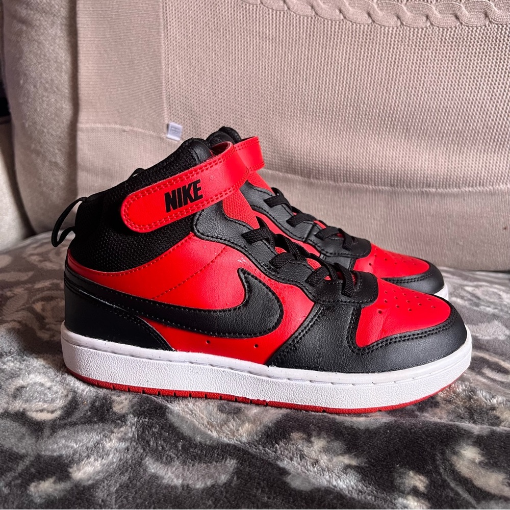 Nike Kids Black and Red Sneakers